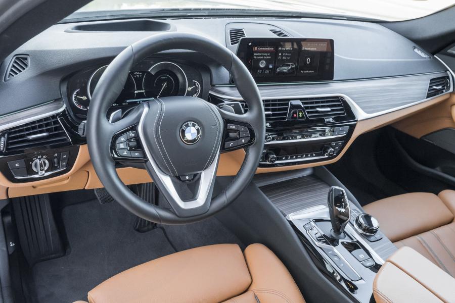 Торпедо BMW 530e iPerformance (G30) 2017 года  (NA) (фото 13 из 13)